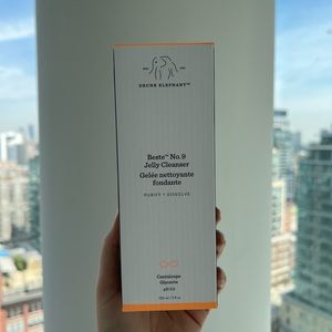 Drunk Elephant ☀️ NEW! Beste No. 9
Jelly Cleanser. 150ml